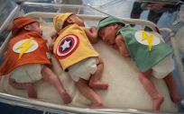 Los bebés ingresados en la UCI, disfrazados de superhéroes