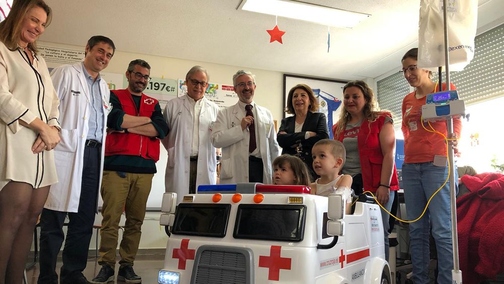 Una mini ambulancia eléctrica para los niños ingresados