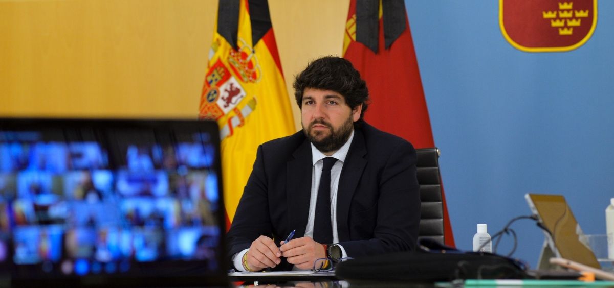 Fernando López Miras, presidente de la Región de Murcia, durante la videoconferencia de presidentes. (Foto. CARM)