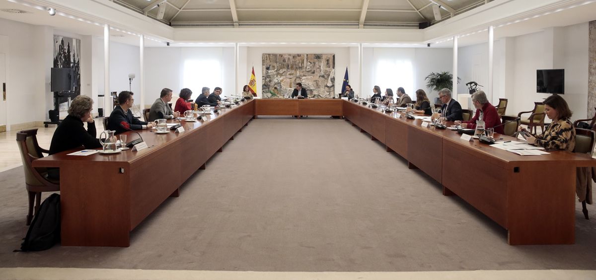 Reunión para abordar la desescalada presidida por Pedro Sánchez (Foto: La Moncloa)