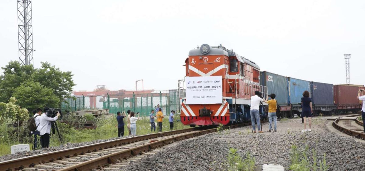 Primer tren con suministros sanitarios parte de China (Foto. Ministerio de Sanidad)