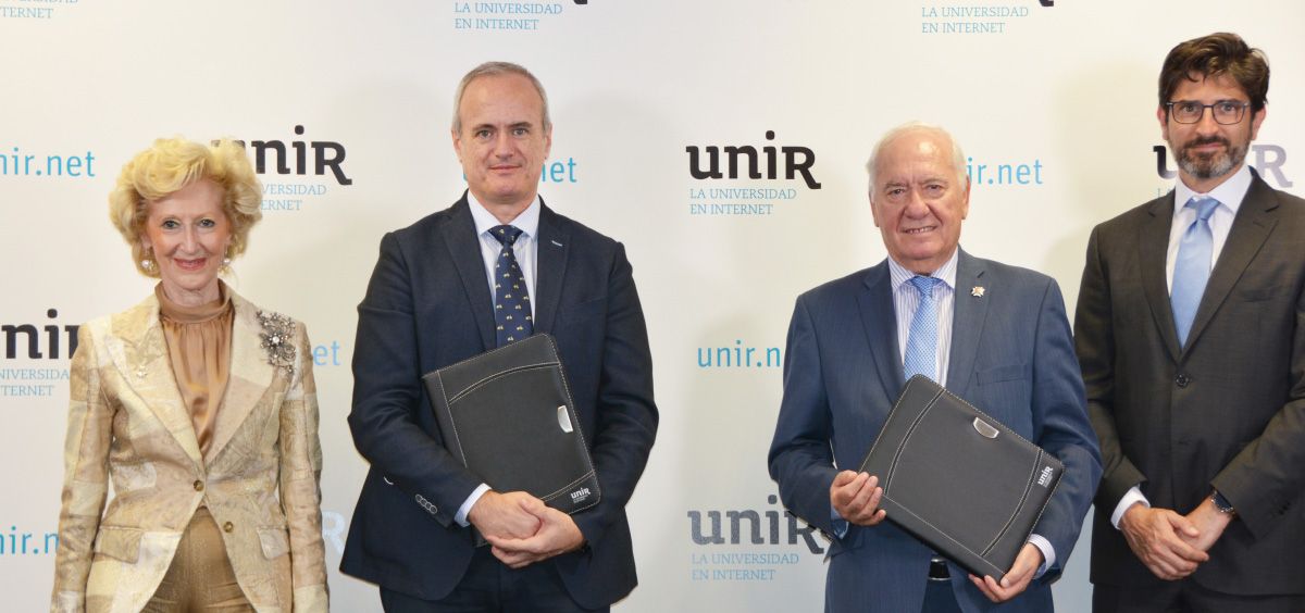 Firma del acuerdo formativo entre el CGE e Isfos de UNIR (CGE)
