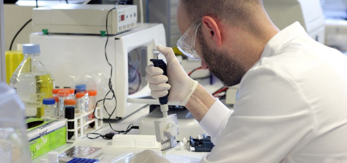 Investigador en un laboratorio (Foto. Xunta de Galicia)