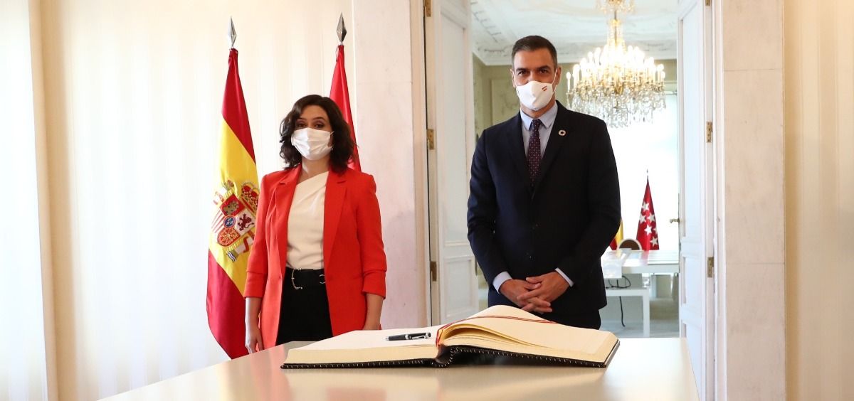 Isabel Díaz Ayuso, presidenta de la Comunidad de Madrid, y Pedro Sánchez, presidente del Gobierno (Foto: Pool Moncloa / Fernando Calvo)