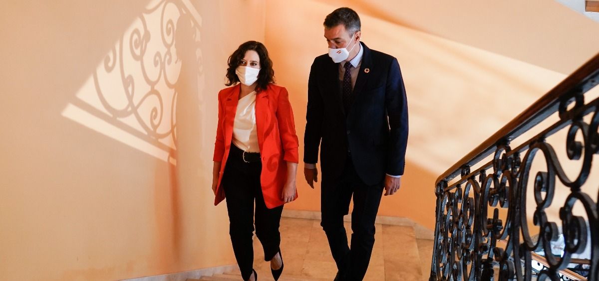 Isabel Díaz Ayuso y Pedro Sánchez, momentos antes de la reunión (Foto: CAM)