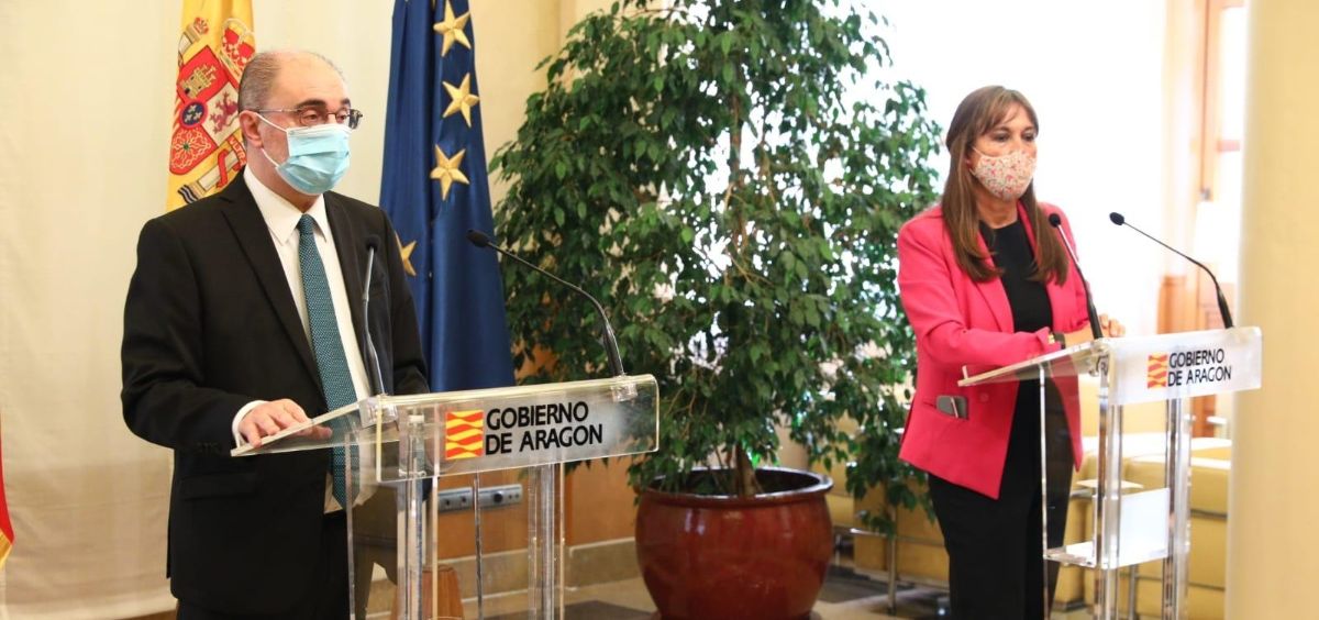 El presidente del Gobierno de Aragón, Javier Lambán, y la consejera de Sanidad, Sira Repollés (Foto. Gobierno de Aragón)