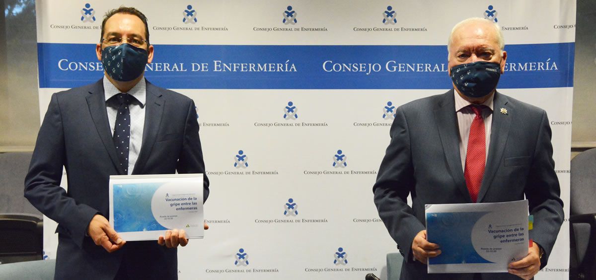 José Luis Cobos y Florentino Pérez Raya presentan la encuesta promovida entre las 8.500 enfermeras (Foto. CGE)