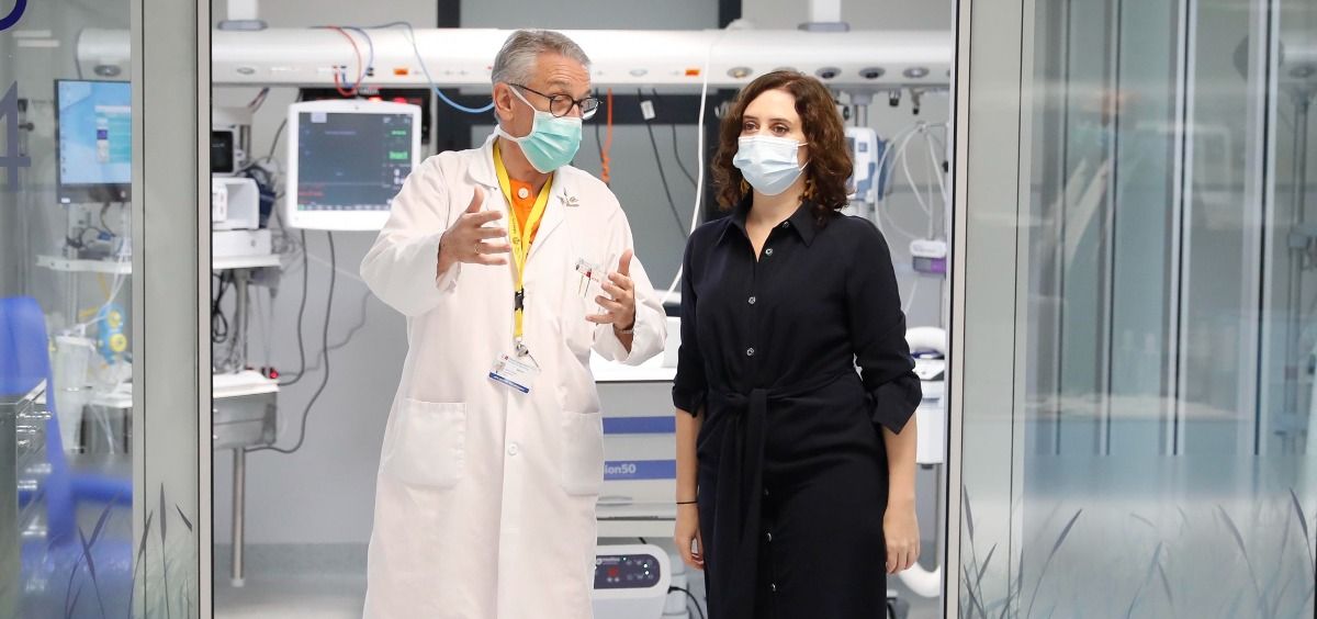 La presidenta de la Comunidad de Madrid, Isabel Díaz Ayuso, visita el Hospital Gregorio Marañón (Foto: CAM)