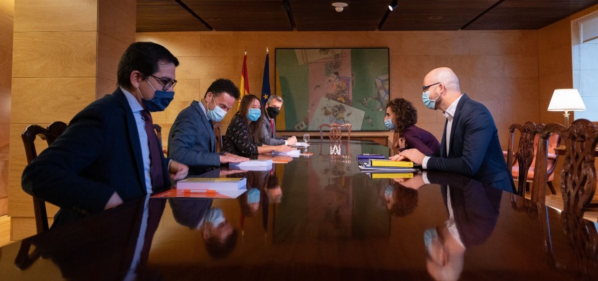 Miembros de Ciudadanos reunidos con el Gobierno para negociar los PGE (Foto: Pool Moncloa / Borja Puig de la Bellacasa)