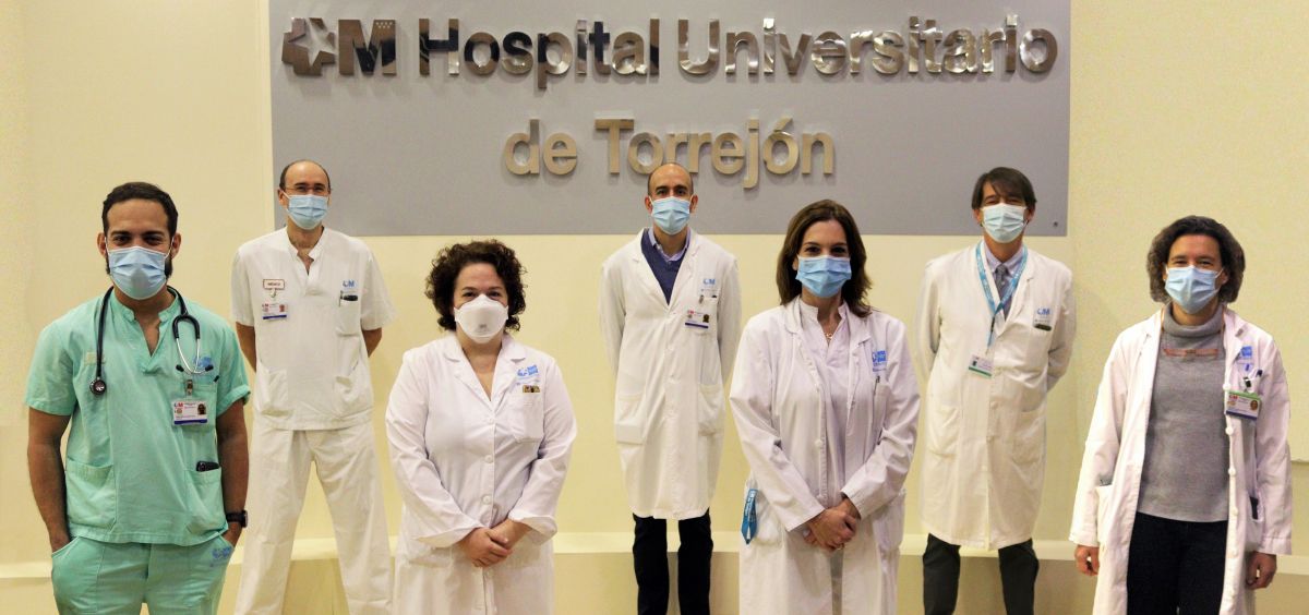 Director Gerente y un grupo de jefes de servicio de unidades docentes del Hospital Universitario de Torrejón (Foto. HUT)