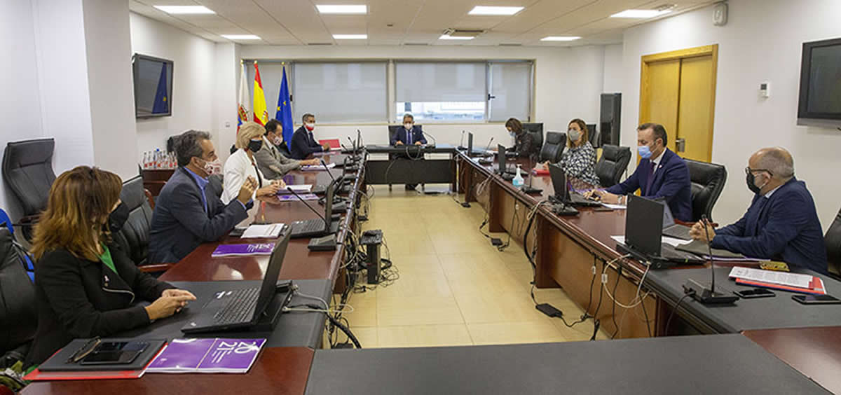 Miguel Ángel Revilla acompañado del equipo de Gobierno en la reunión del Consejo (Foto. Miguel López)