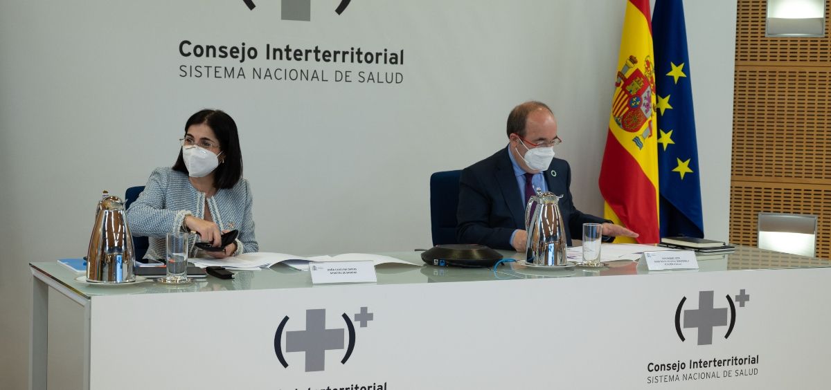 Carolina Darias y Miquel Iceta, antes del pleno del Consejo Interterritorial: (Foto: Pool Moncloa/Borja Puig de la Bellacasa)