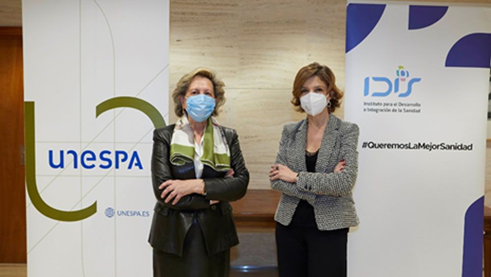 Pilar González de Frutos, presidenta de UNESPA y Marta Villanueva, directora general de la Fundación IDIS