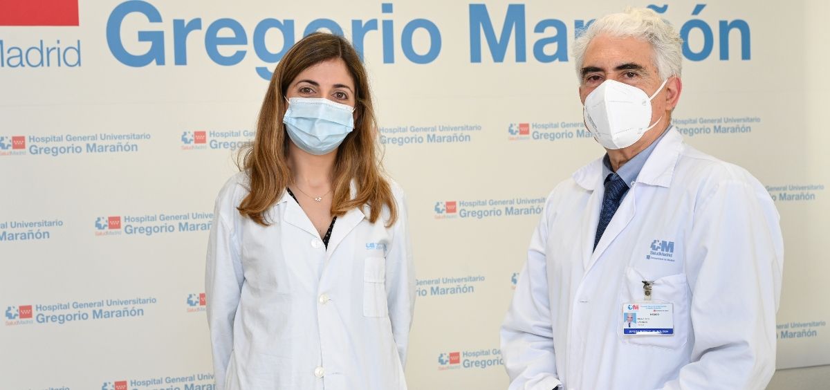 Los doctores Francisco Grandas y Sofia Portela (Foto. Hospital Gregorio Marañón)