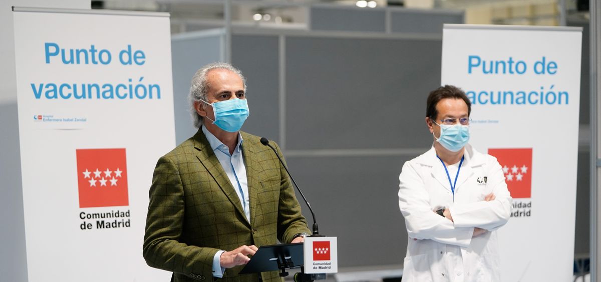 El consejero de Sanidad de la Comunidad de Madrid, Enrique Ruiz Escudero, en el Hospital Enfermera Isabel Zendal (Foto. Comunidad de Madrid)