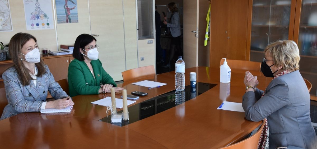 Carolina Darias, ministra de Sanidad, y María Jesús Lamas, directora de la AEMPS, visitan a Ana Barceló, consejera de Sanidad de la Comunidad Valenciana.