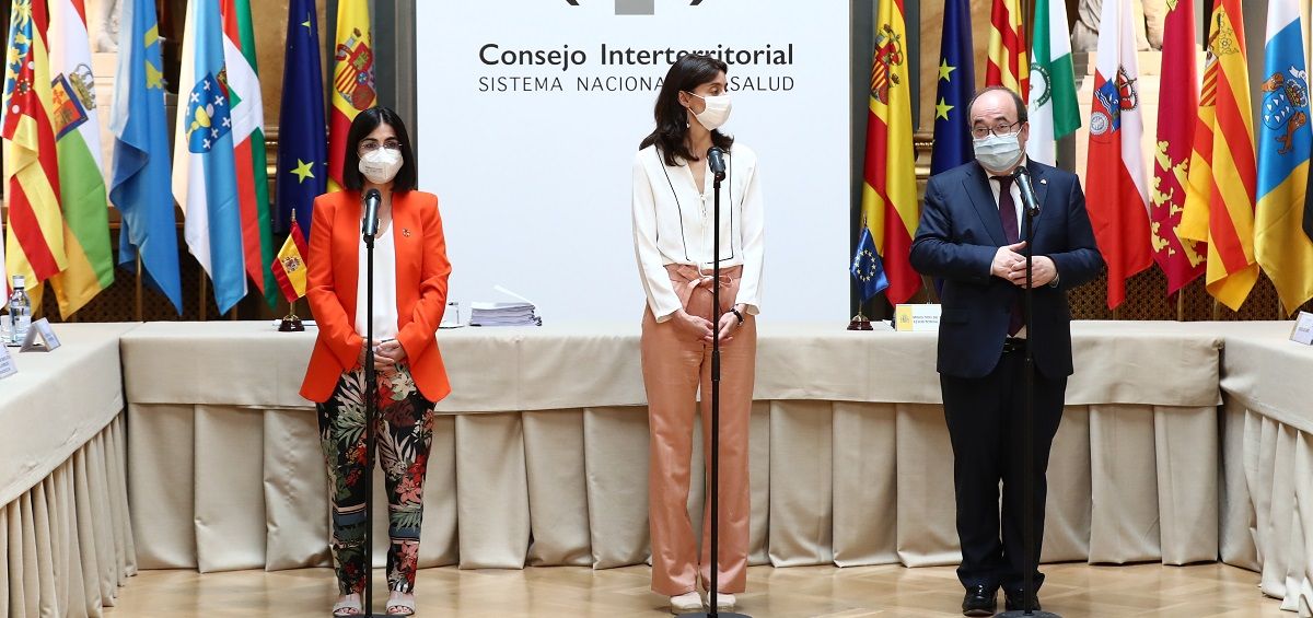 Carolina Darias, Pilar Yop y Miquel Iceta, durante la celebración del CISNS en el Senado. (Foto: Pool Moncloa)