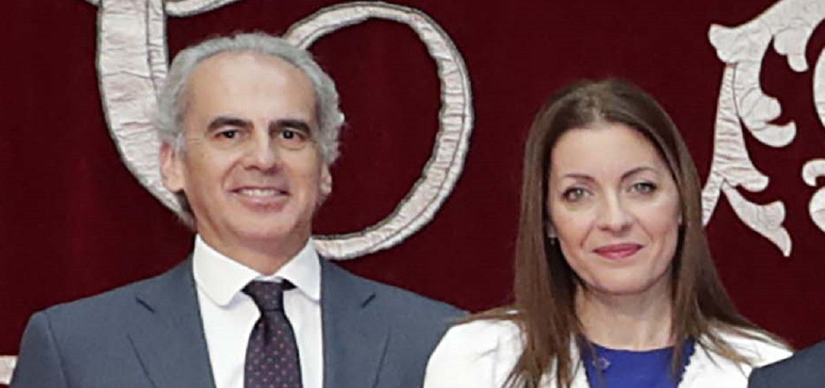María Dolores Moreno, junto al consejero de Sanidad, Enrique Ruiz Escudero. (Foto. CAM)