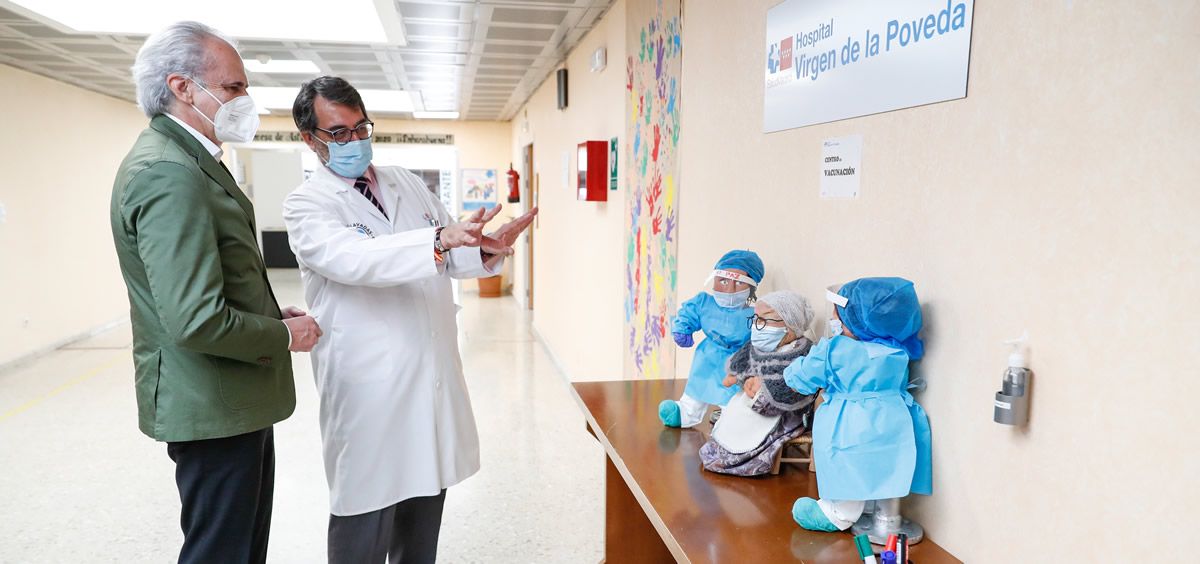  El consejero de sanidad de la Comunidad de Madrid, Enrique Ruiz Escudero, visita el Hospital Virgen de la Poveda (Foto: Comunidad de Madrid)
