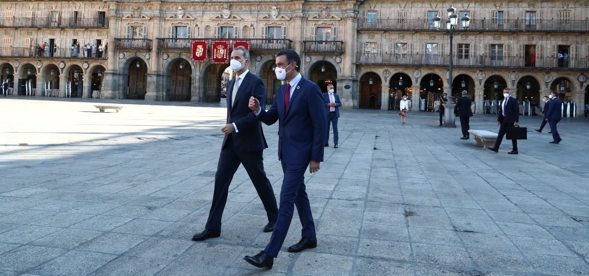 Pedro Sánchez junto a Felipe VI, antes de la Conferencia de Presidentes (Foto: Pool Moncloa / Fernando Calvo)