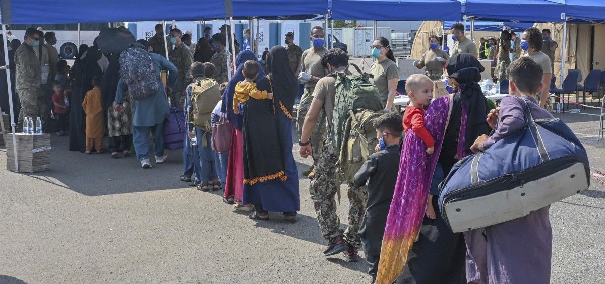 Refugiados afganos evacuados desde Kabul en la base aérea de Ramstein. (Foto. Ssgt. Emma James. Planet Pix via DPA. Europa Press)