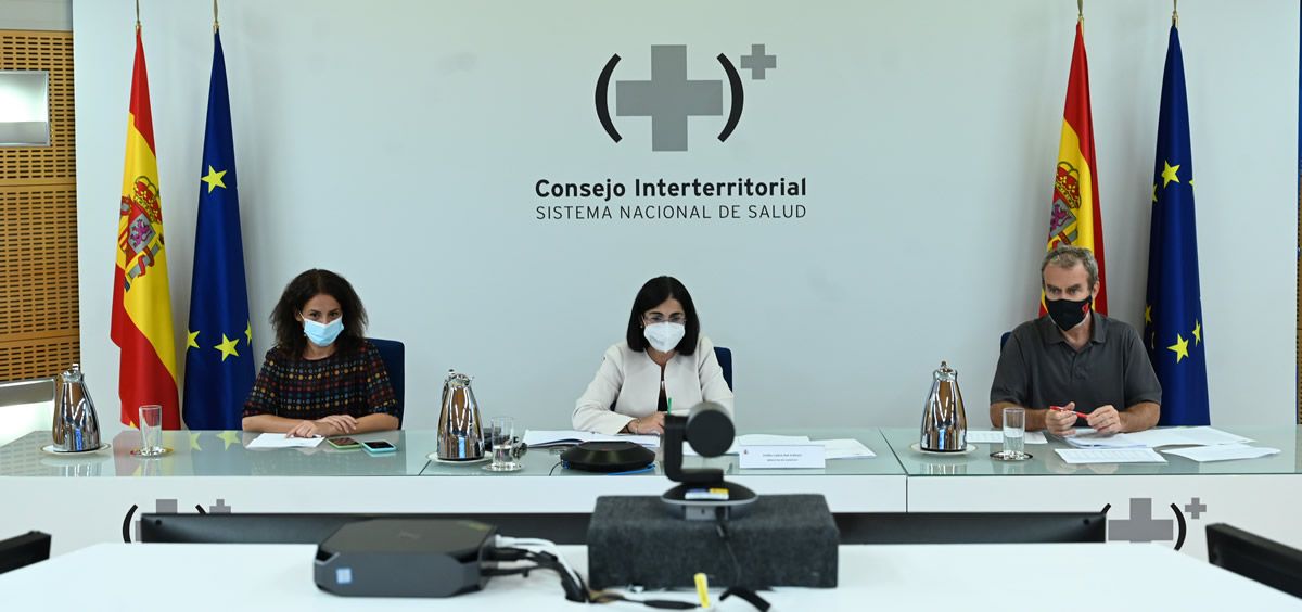 La ministra de Sanidad (centro), Carolina Darias, durante el Consejo Interterritorial del SNS (Foto: Pool Moncloa / Borja Puig de la Bellacasa)