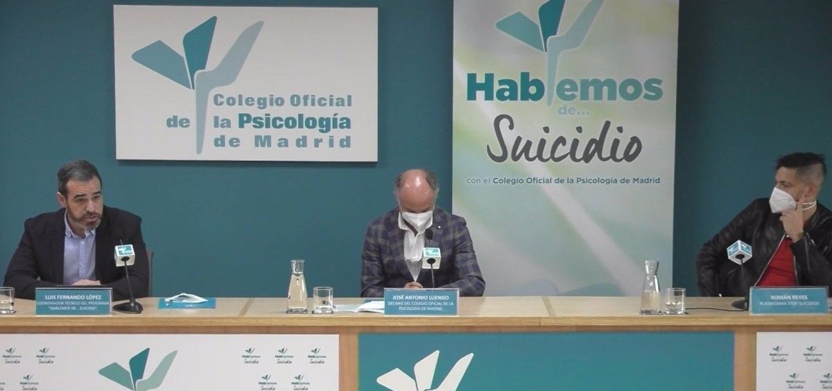Luis Fernando López, José Antonio Luengo y Román Reyes en la presentación del programa 'Hablemos de... Suicidio'. (Foto. COPMadrid. EP)