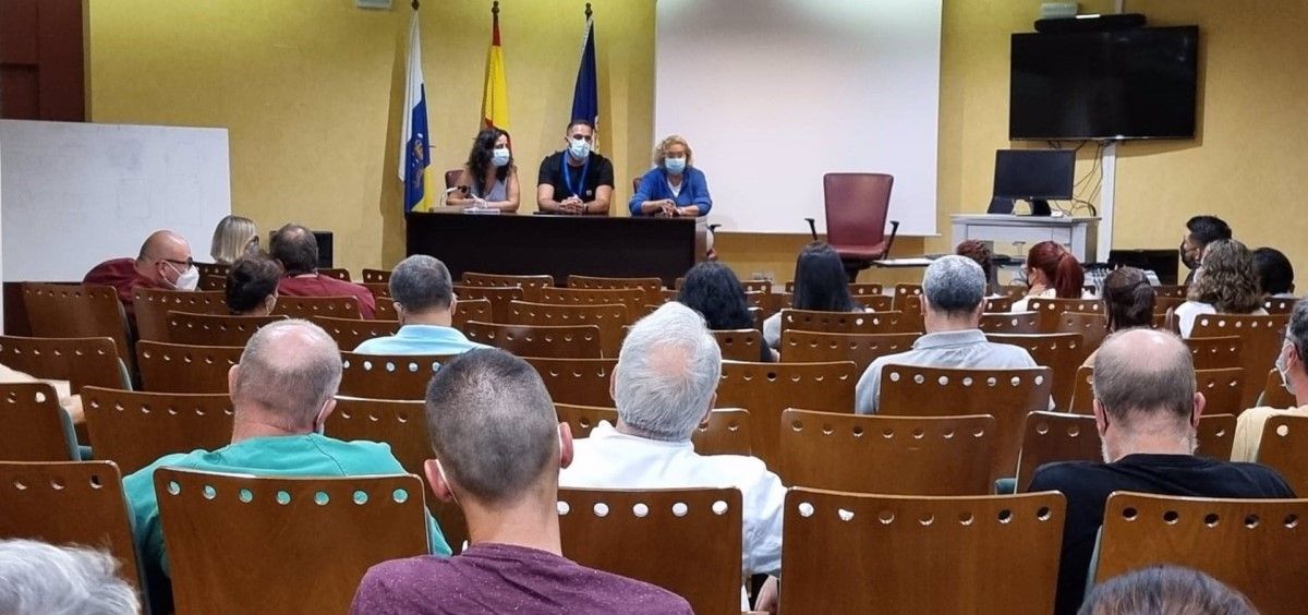 Reunión por la erupción volcánica del Comité de Emergencias del Hospital de La Palma. (Foto. Gobierno de Canarias)