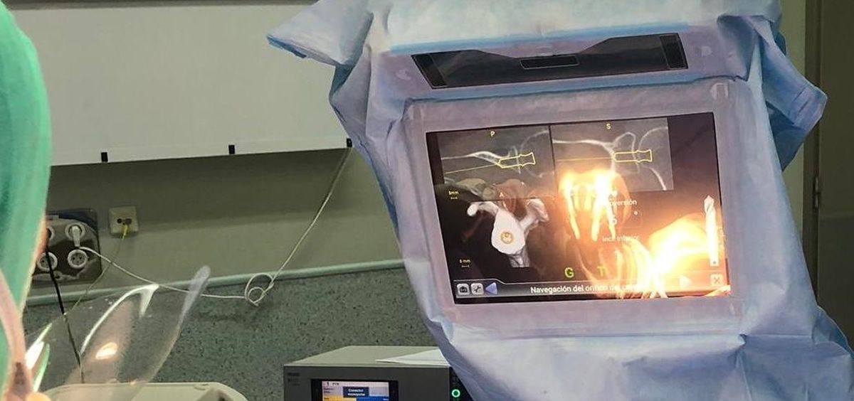 Operación de hombro en el Hospital Santa Cristina con un sistema de imagen 3D (Foto: Hospital Santa Cristina)
