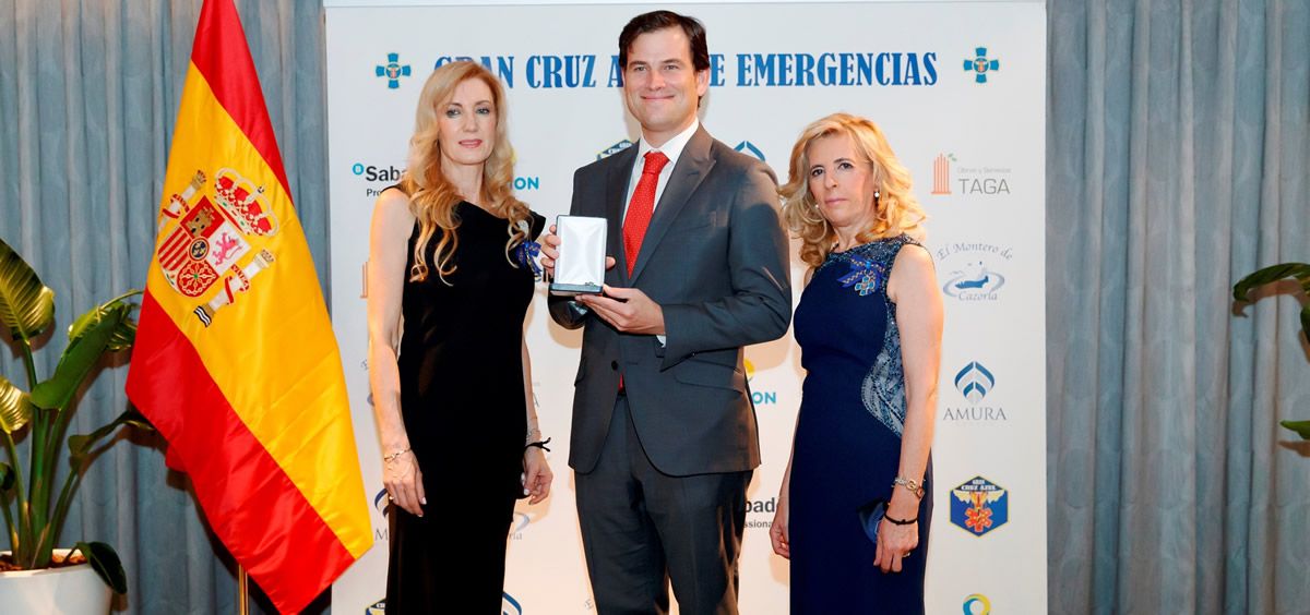 El doctor Borja Ibáñez, distinguido con la Cruz Azul Zendal-Balmis por su contribución en la lucha contra la pandemia de Covid-19 (Foto: FJD)