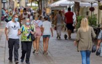 Gente con mascarilla paseando por la calle Teobaldo Power, en Santa Cruz de Tenerife (Foto. Ayuntamiento de Santa Cruz de Tenerife)