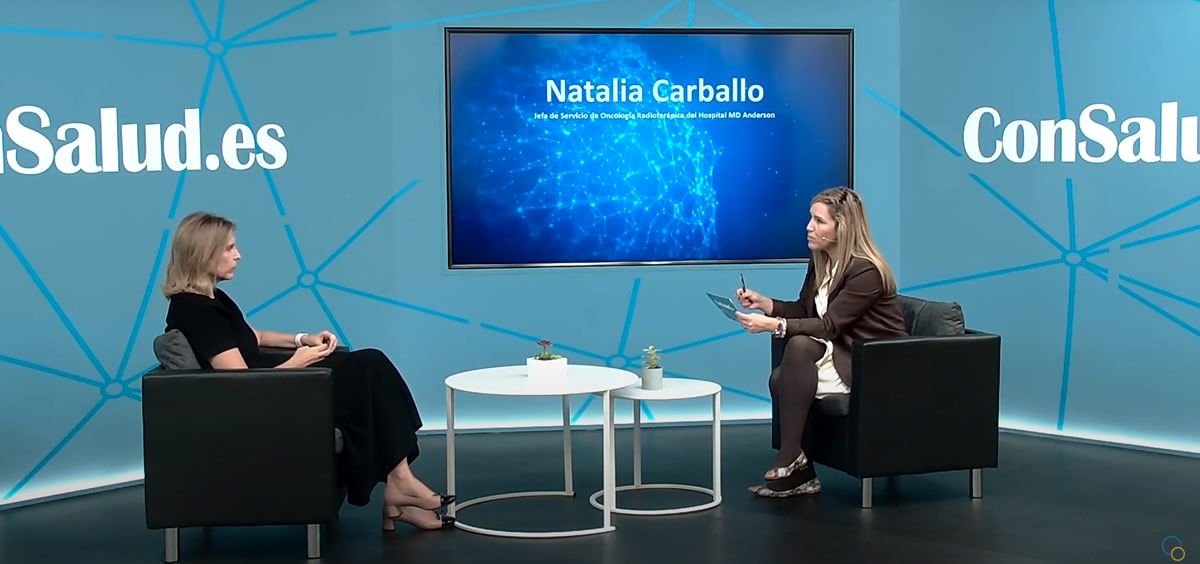 Entrevista a la doctora Natalia Carballo, jefa del Hospital MD Anderson, en el plató de ConSalud TV (Foto. ConsSalud)