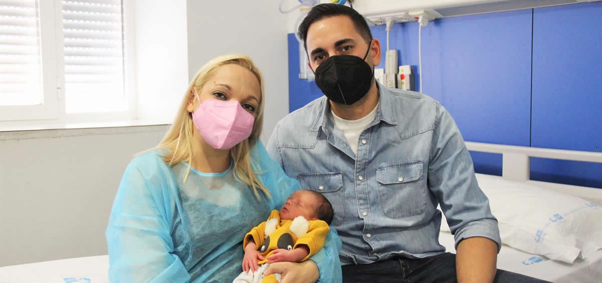 El Clínico realiza el primer parto natural en España de un niño sano con madre receptora de doble trasplante (Foto: Comunidad de Madrid)
