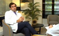 El doctor Ricardo Brime, urólogo y experto de la Unidad de Uro Oncología de ROC Clinic, durante la entrevista (Foto: ConSalud.es)