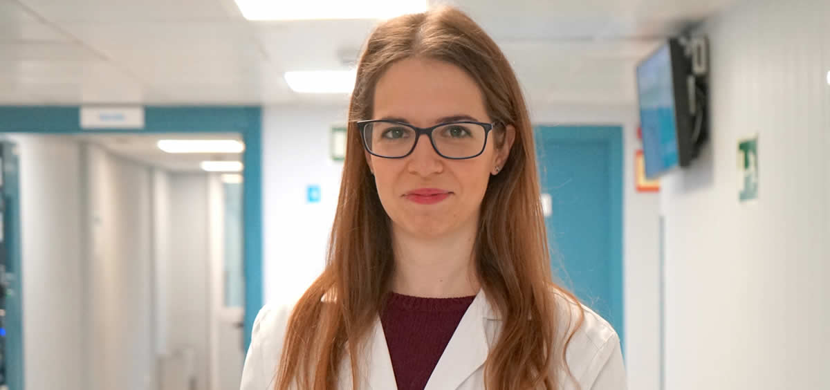 La doctora Lorena García Vasco, neuróloga del Hospital La Luz que explica la relación de la vitamina D y la Esclerosis Múltiple (Foto. HospitalLaLuz)