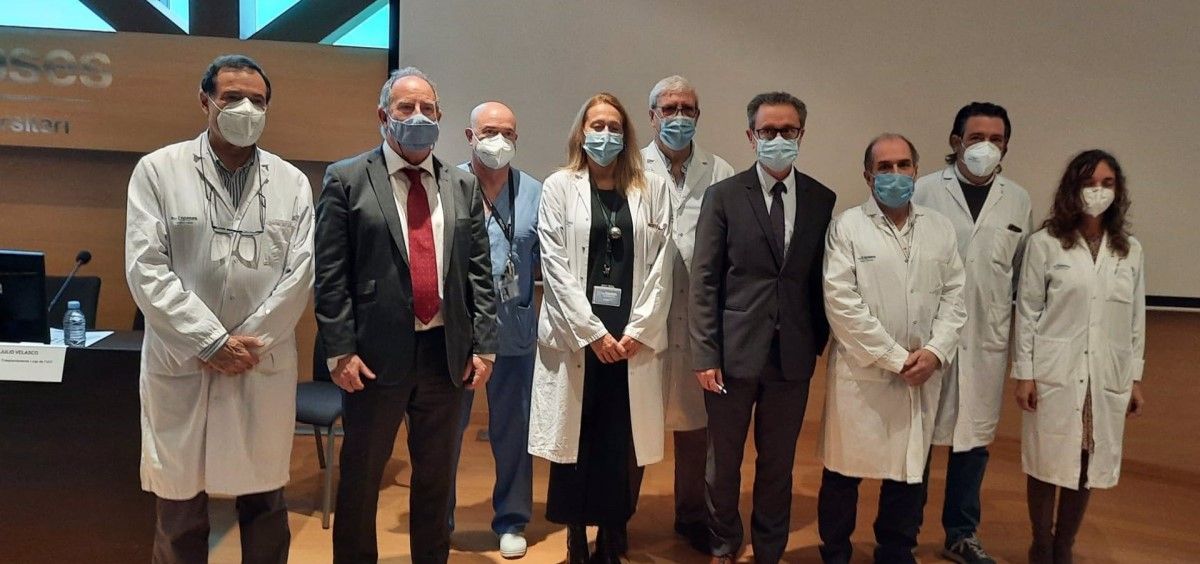 Parte del equipo médico que ha participado en el trasplante junto al director de Son Espases y el director general del IBSalut (Foto. EuropaPress)