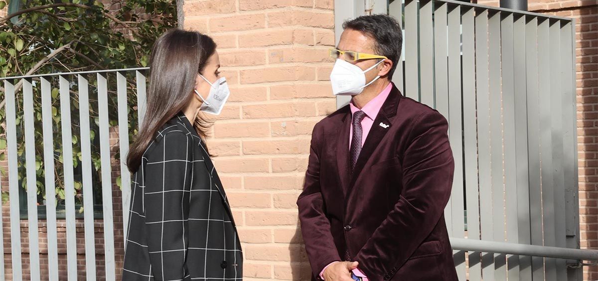 La Reina Letizia junto a Juan Carrión, presidente de FEDER y su Fundación, durante la reunión anual de 2021. (Foto. CASA REAL EUROPA PRESS)