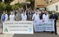 Concentración de médicos en Málaga contra las agresiones