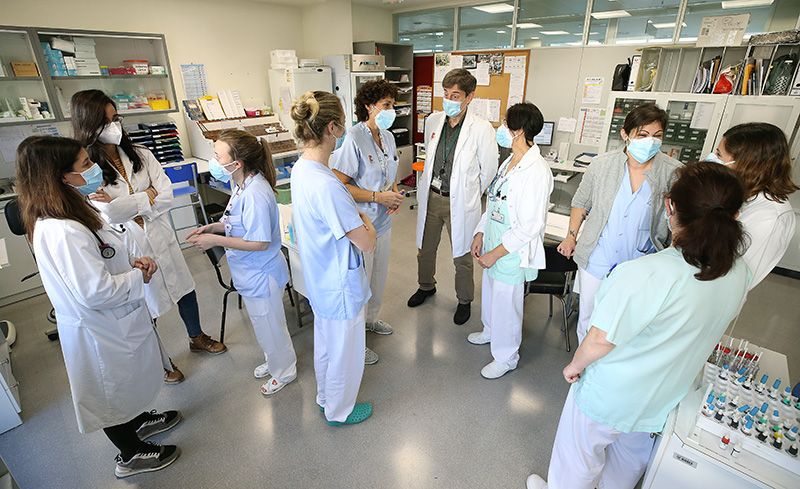 Equipo de investigación del Hospital Universitario de Valdecillas (Foto. Lara Revilla)