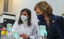 La Reina Sofía en visita al Centro de Investigaciones Biológicas Margarita Salas del CSIC (Foto. Fundación Reina Sofía)