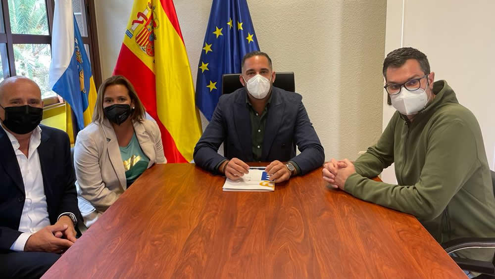 Un instante de la reunión (Foto. Gobierno de Canarias)