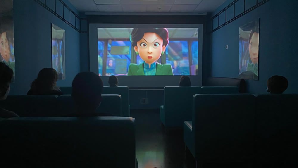 El Hospital de Torrejón reabre su cine para los más pequeños