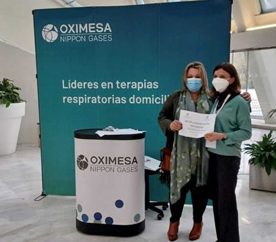 Oximesa entregó de manos de Inés Vidal Ameijide el premio a la mejor comunicación del enfermería a Concepción Rodríguez Garcia