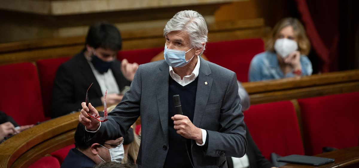 Josep Maria Argimon, consejero de Salud de Cataluña, interviniendo en el Parlament (Foto: David Zorrakino - EP)
