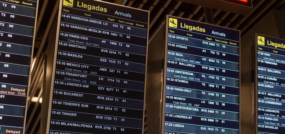 Panel de llegadas en la terminal 1 del Aeropuerto Internacional Adolfo Suárez Madrid Barajas. (Foto. Gustavo Valiente EP)