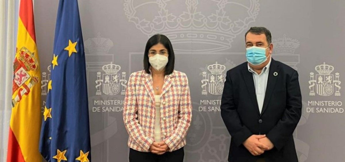 La ministra de Sanidad, Carolina Darias, y el Alto Comisionado contra la Pobreza Infantil, Ernesto Gasco. (Foto. Ministerio de Sanidad)