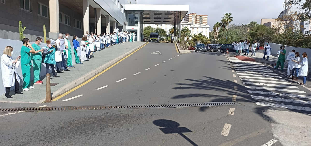 Huelga de médicos temporales en Canarias (Foto: Mesa de Confluencia)