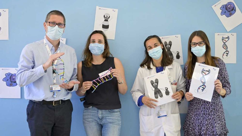 Niños y adolescentes celebran el día del ADN en el Marañón