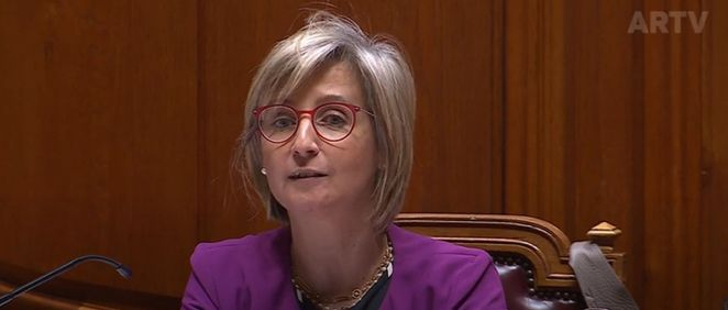 La ministra de Salud de Portugal, Marta Temido, en el debate parlamentario (Foto. ARTV)