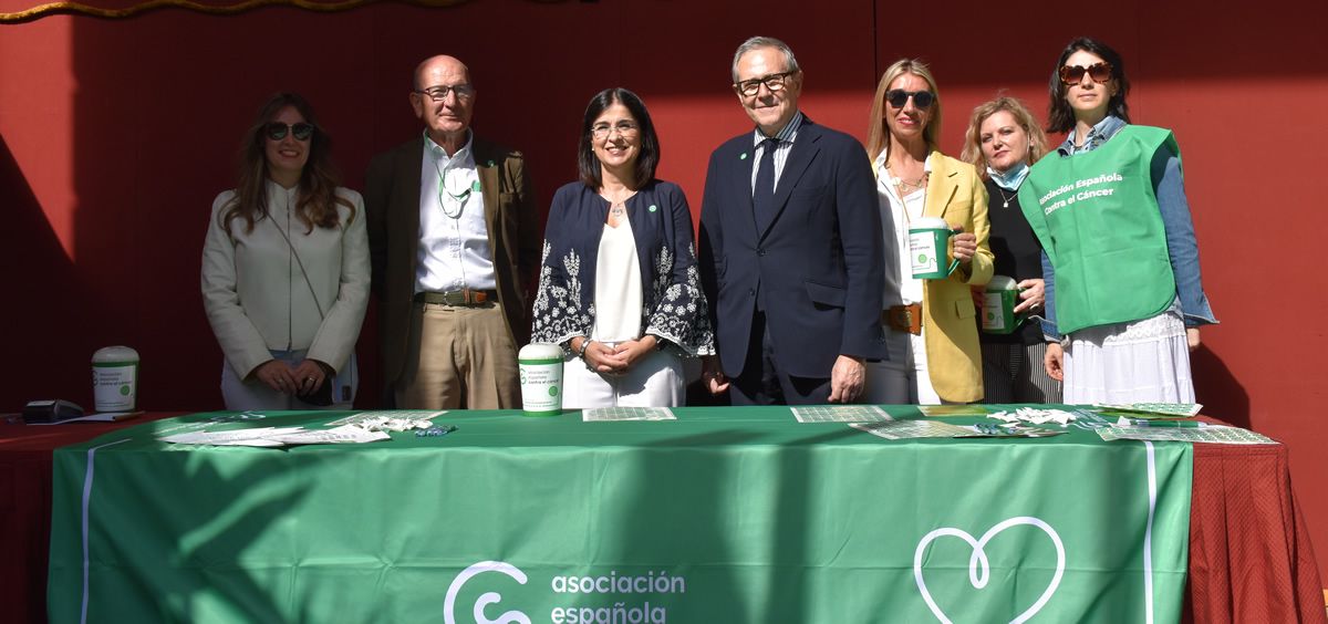 Darias participa en la cuestación de la Asociación Española contra el Cáncer